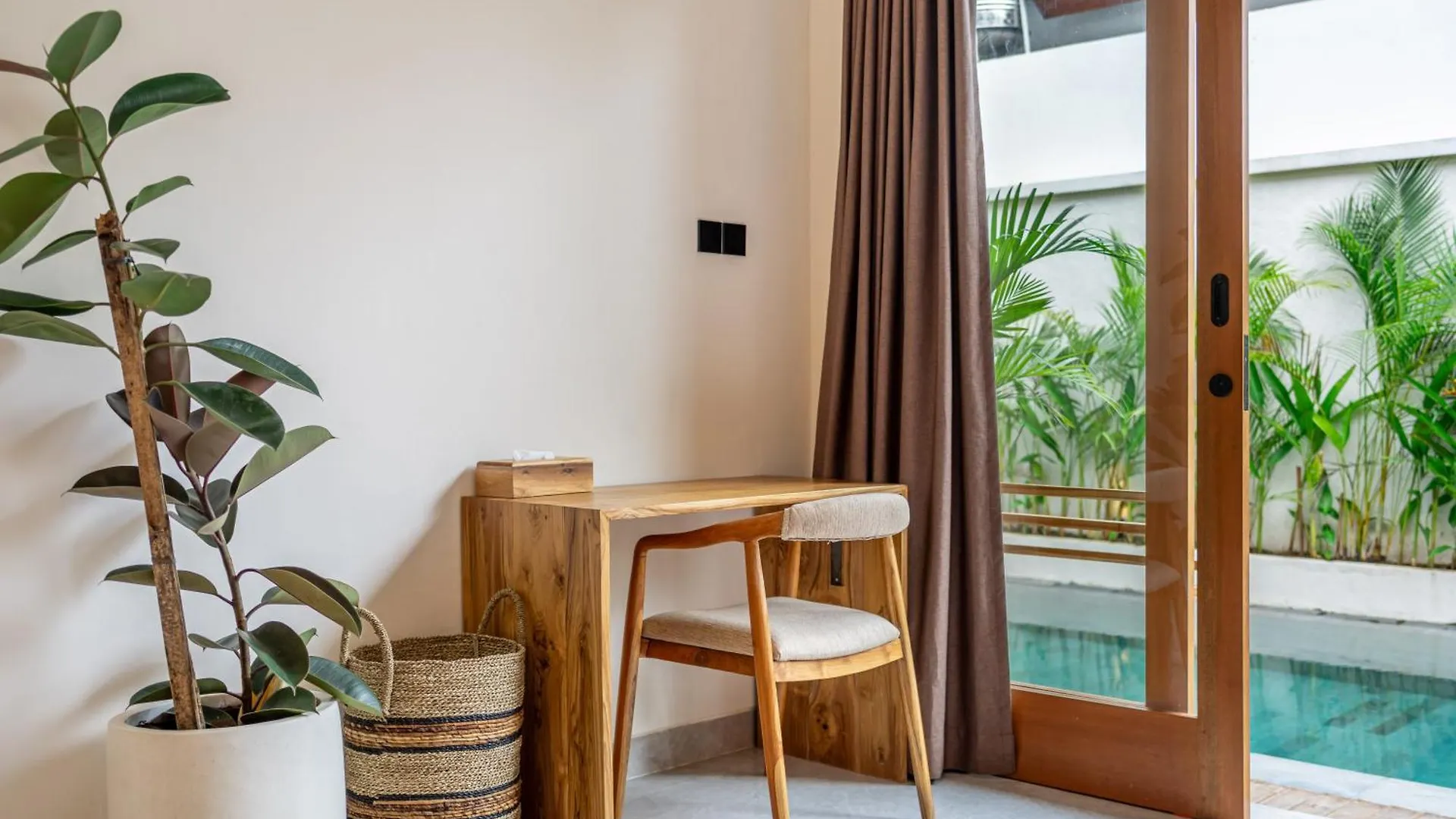 Exclusive Luxury Villa With Pool - Your Private Oasis Steps From The City Center! Kerobokan